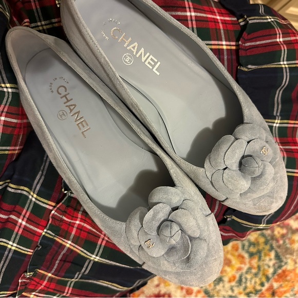 Chanel Suede Cap Toe Camellia Ballerina Flats - Picture 5 of 14